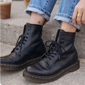 Dr. Martens 11821 Black Leather Combat Boots Lace-Up Women’s US 8 EU 39